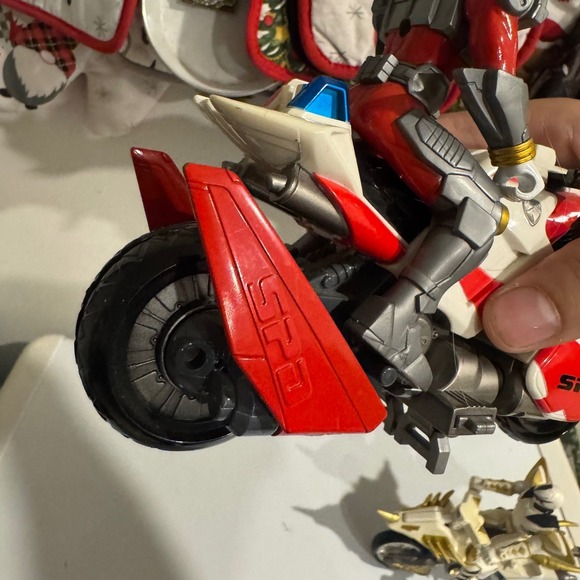 Power Rangers Samurai Gold Ranger and Red Ranger with Motorcycles Toy Set - Picture 16 of 16